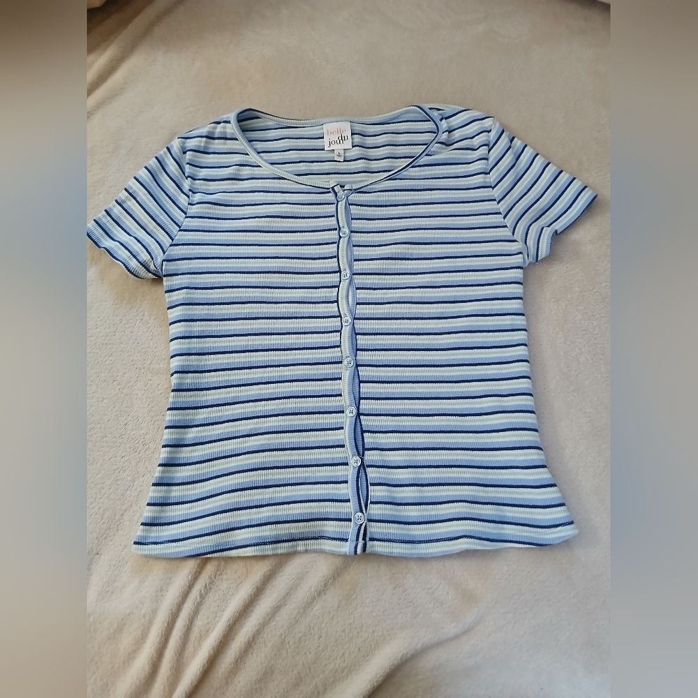 Button Up T - Picture 3 of 4
